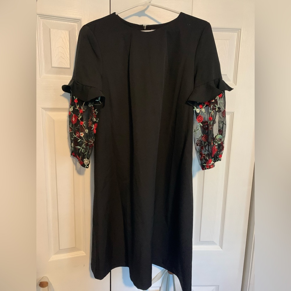 Alton Gray Sheer Sleeve